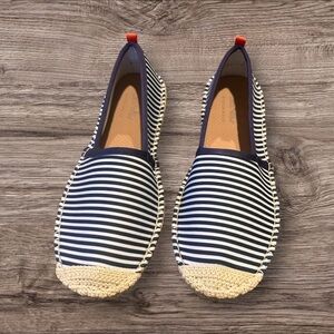 Sea Star Beach Wear Women’s Blue White Stripe Flats Shoes Size 8 NWOT